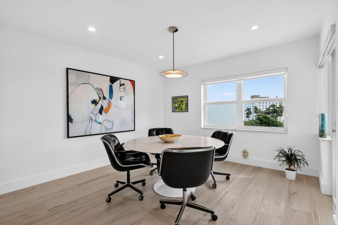 For Rent: $9,750 (2 beds, 2 baths, 1434 Square Feet)