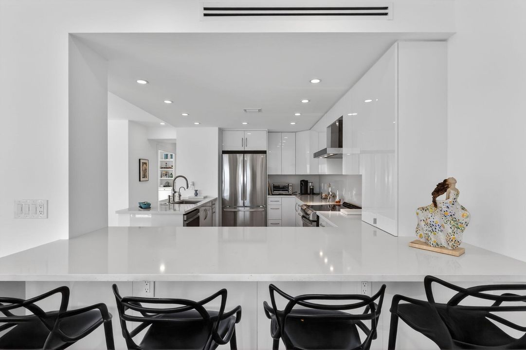 For Rent: $9,750 (2 beds, 2 baths, 1434 Square Feet)