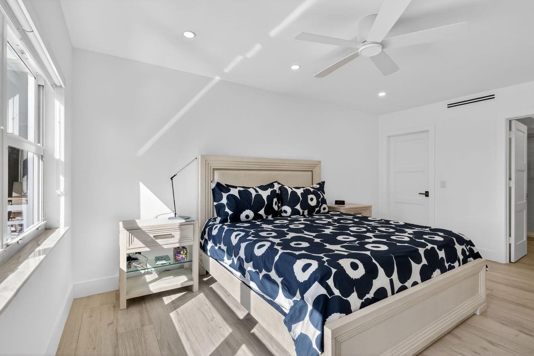 For Rent: $9,750 (2 beds, 2 baths, 1434 Square Feet)