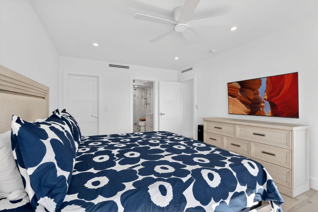 For Rent: $9,750 (2 beds, 2 baths, 1434 Square Feet)