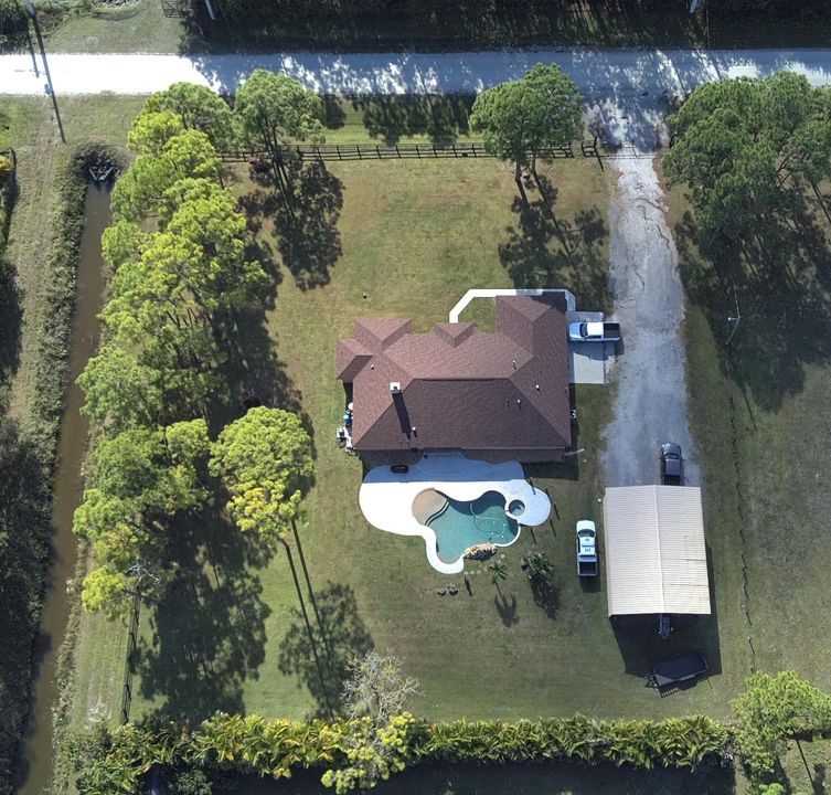 For Sale: $750,000 (4 beds, 3 baths, 2498 Square Feet)