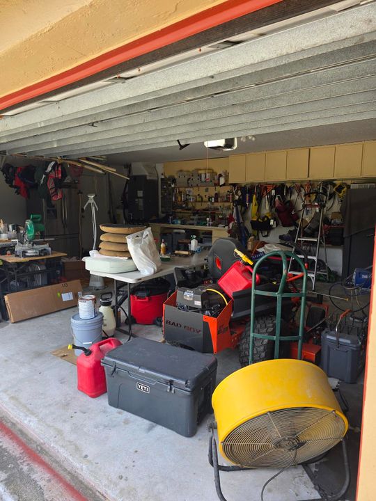 For Sale: $750,000 (4 beds, 3 baths, 2498 Square Feet)