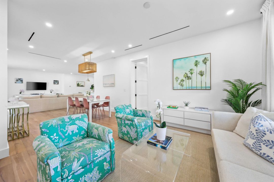 En Venta: $2,275,000 (4 camas, 3 baños, 2473 Pies cuadrados)