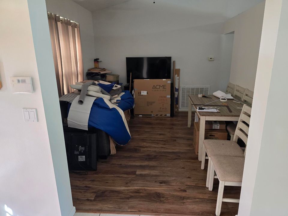 For Sale: $750,000 (4 beds, 3 baths, 2498 Square Feet)