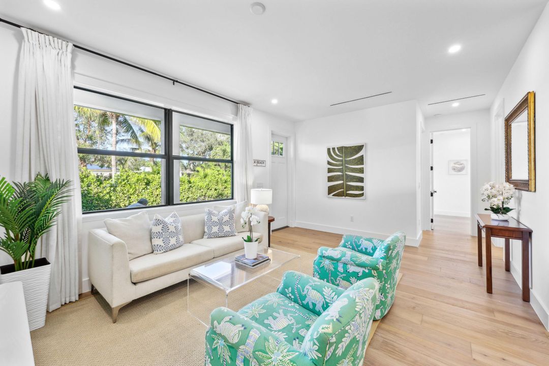 En Venta: $2,275,000 (4 camas, 3 baños, 2473 Pies cuadrados)