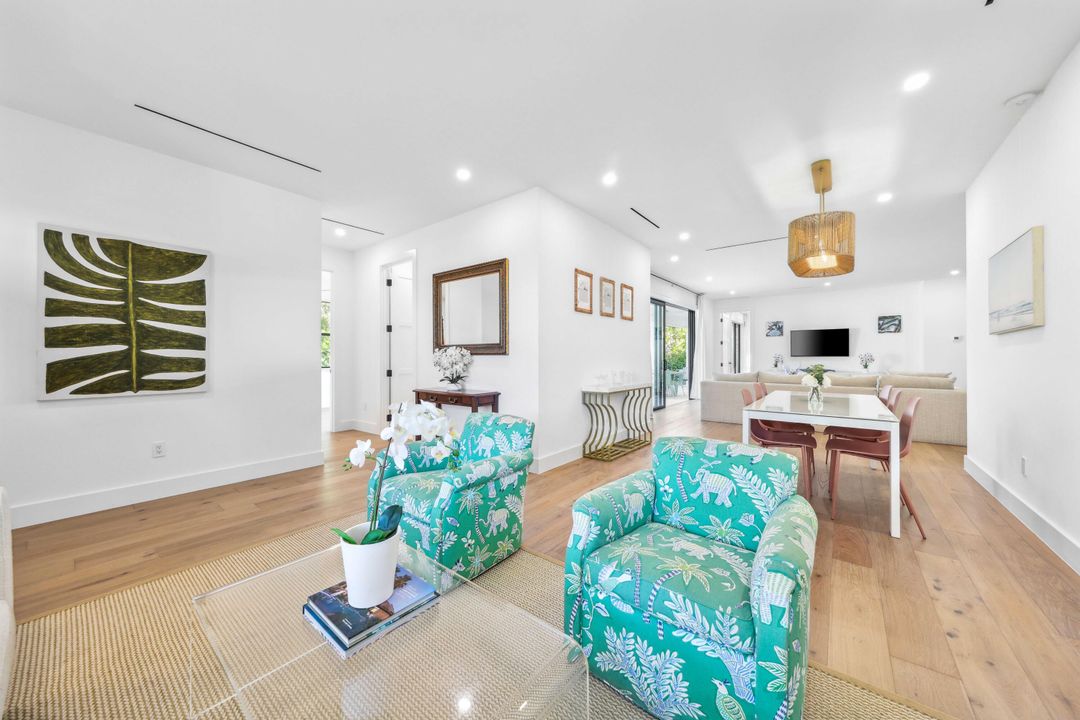 En Venta: $2,275,000 (4 camas, 3 baños, 2473 Pies cuadrados)