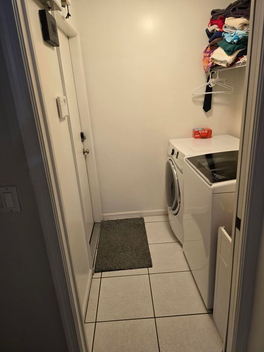 For Sale: $750,000 (4 beds, 3 baths, 2498 Square Feet)