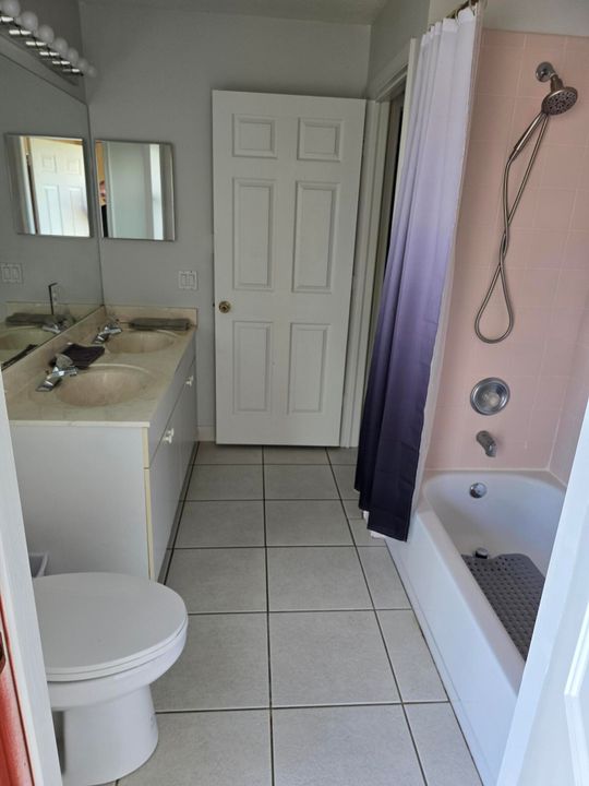 For Sale: $750,000 (4 beds, 3 baths, 2498 Square Feet)