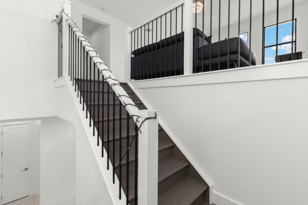 For Sale: $2,250,000 (5 beds, 5 baths, 3800 Square Feet)