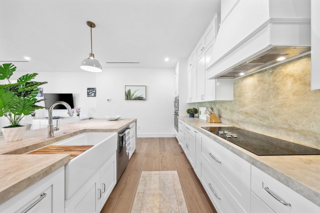 En Venta: $2,275,000 (4 camas, 3 baños, 2473 Pies cuadrados)