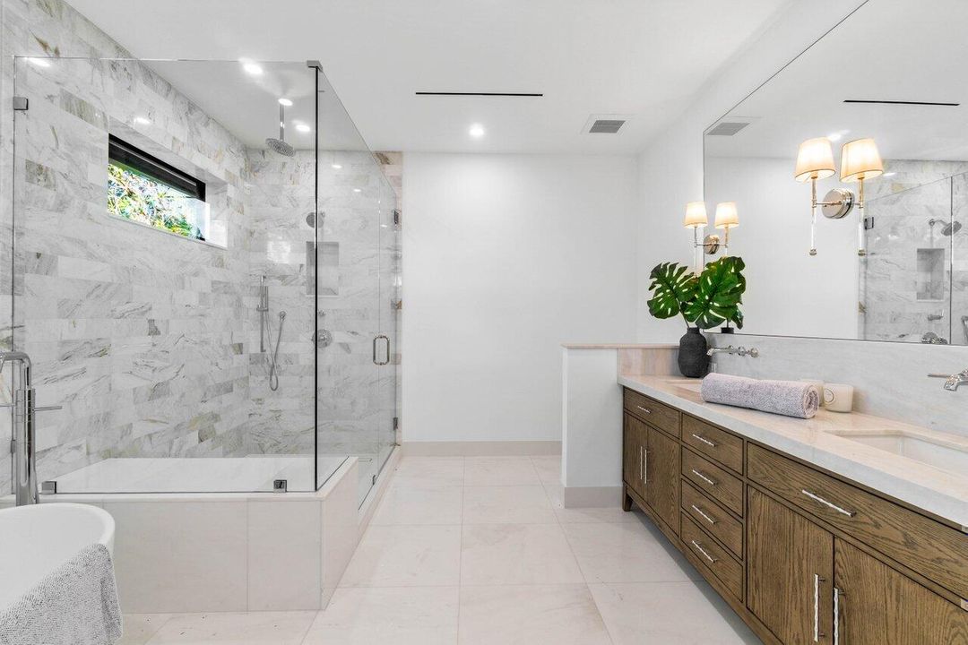 En Venta: $2,275,000 (4 camas, 3 baños, 2473 Pies cuadrados)