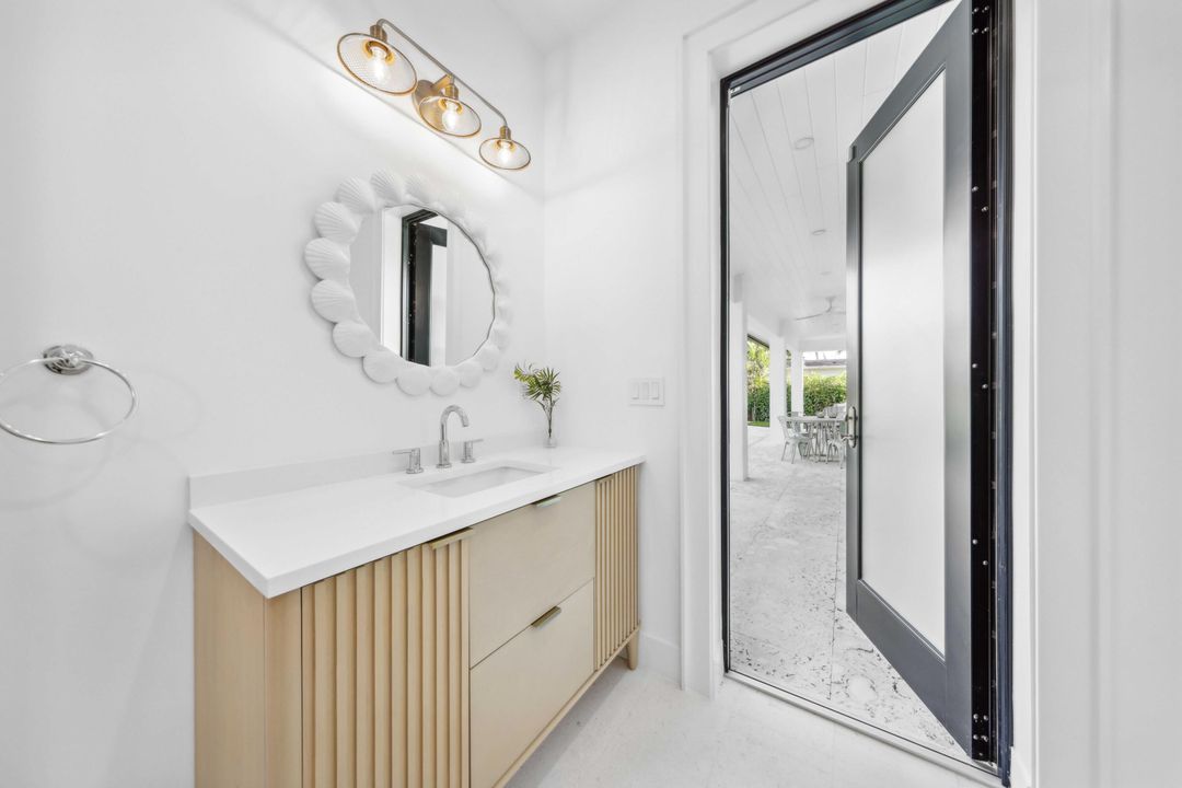 En Venta: $2,275,000 (4 camas, 3 baños, 2473 Pies cuadrados)