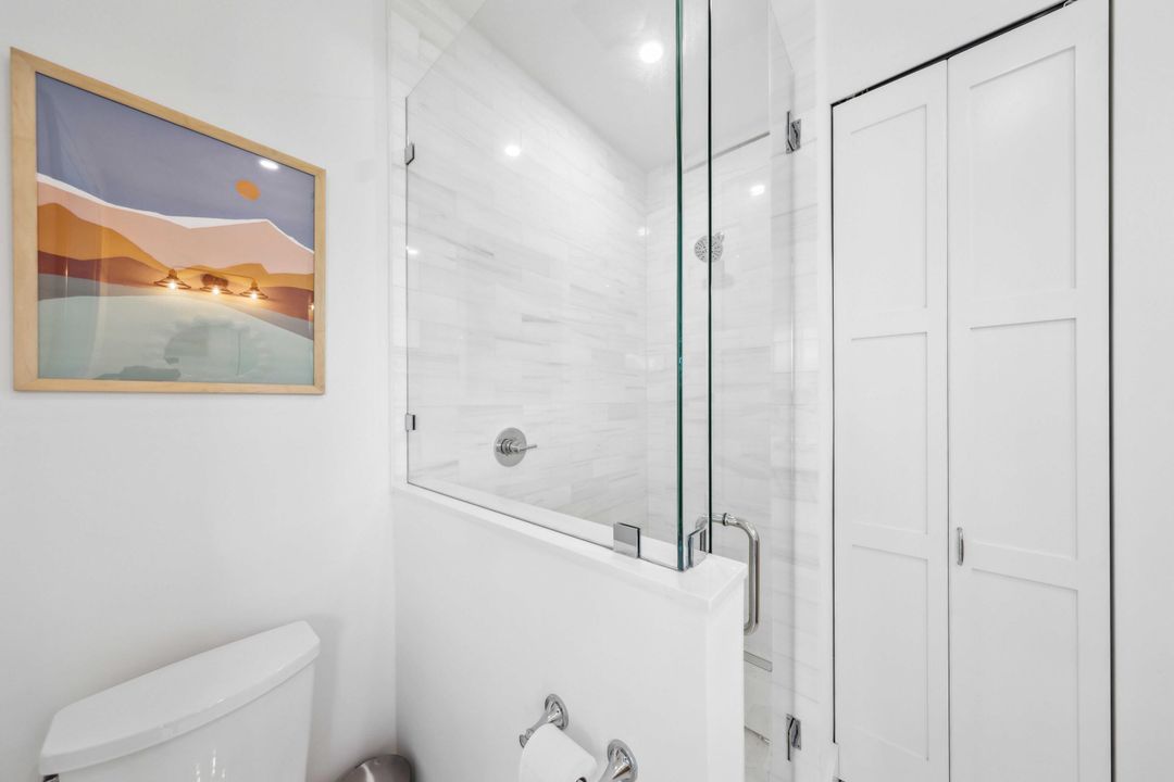 En Venta: $2,275,000 (4 camas, 3 baños, 2473 Pies cuadrados)