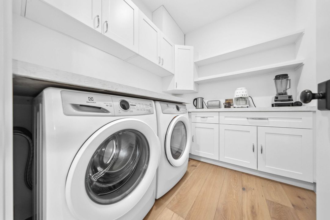 En Venta: $2,275,000 (4 camas, 3 baños, 2473 Pies cuadrados)