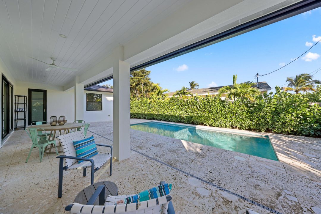 En Venta: $2,275,000 (4 camas, 3 baños, 2473 Pies cuadrados)