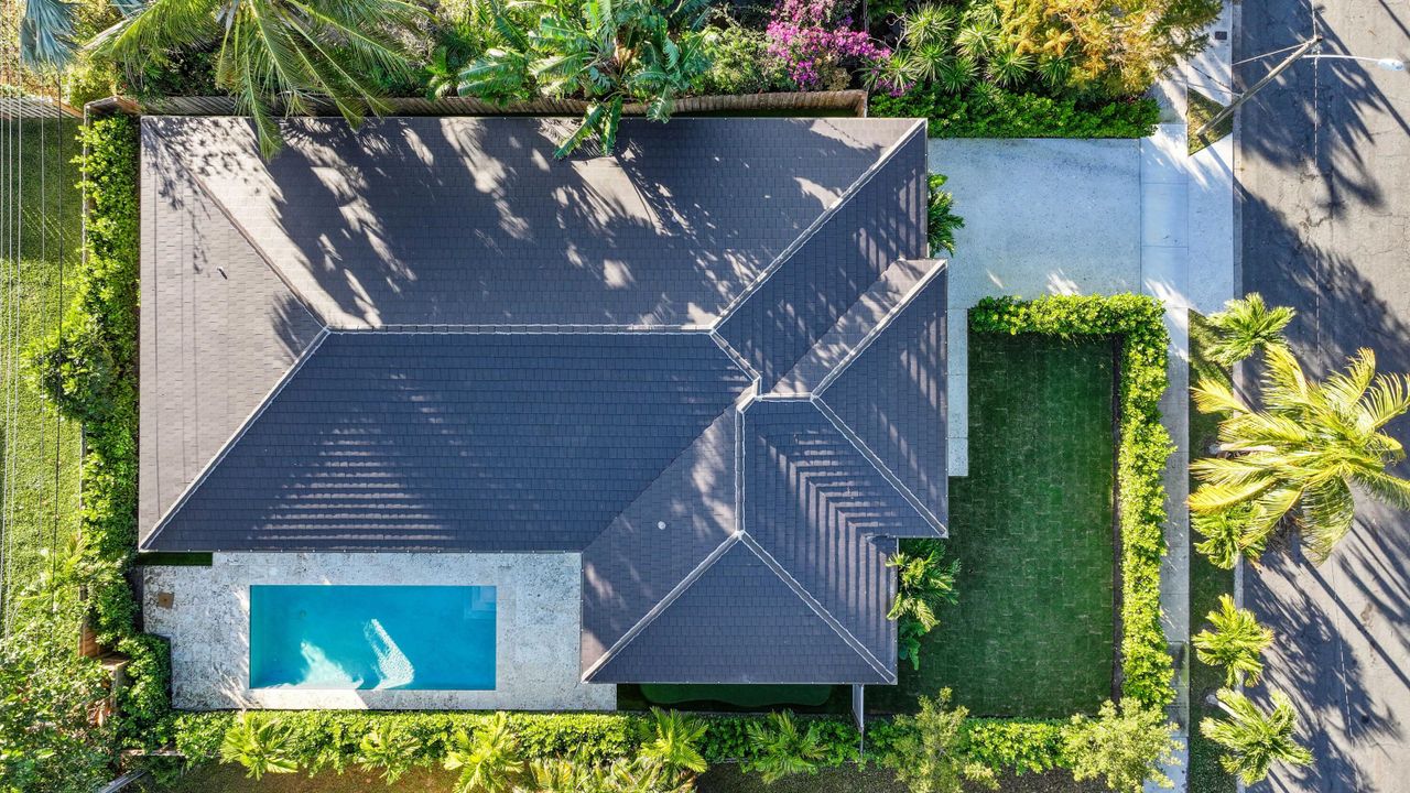 En Venta: $2,275,000 (4 camas, 3 baños, 2473 Pies cuadrados)