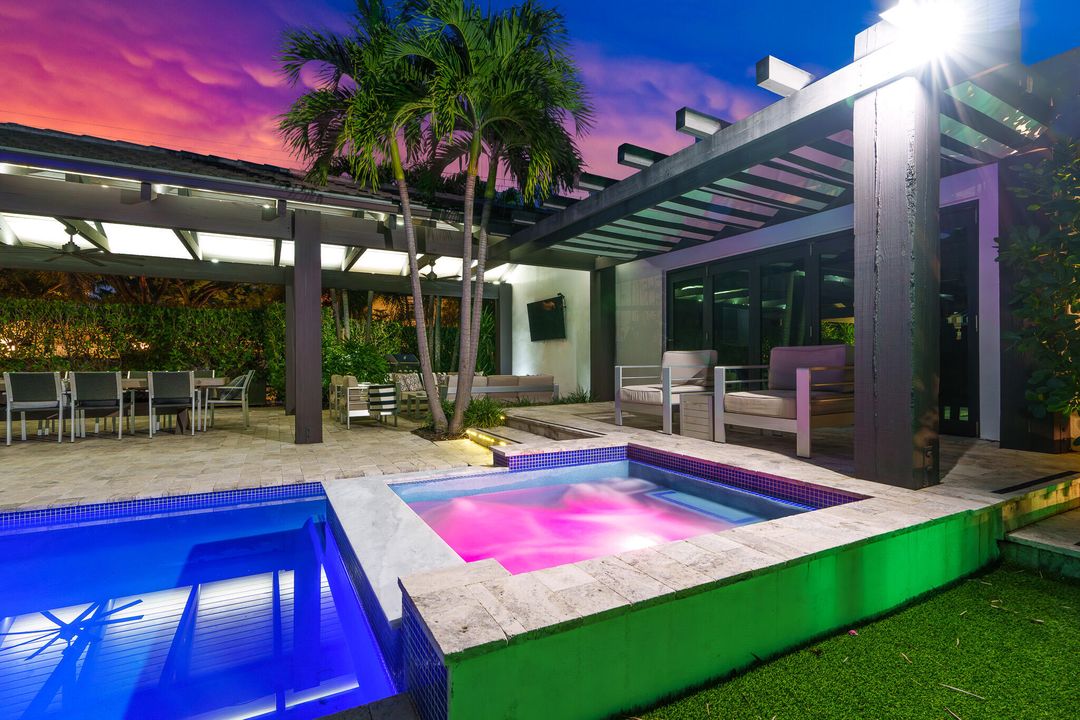 На продажу: $2,999,999 (3 спален, 3 ванн, 1891 Квадратных фут)