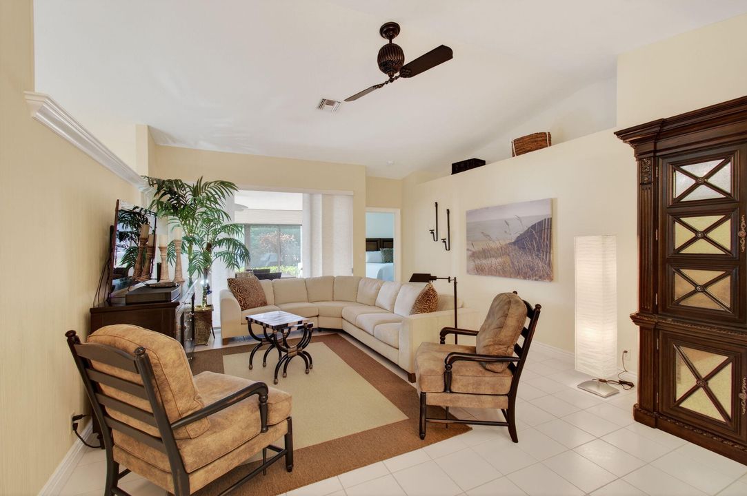 En Venta: $479,000 (3 camas, 2 baños, 2104 Pies cuadrados)