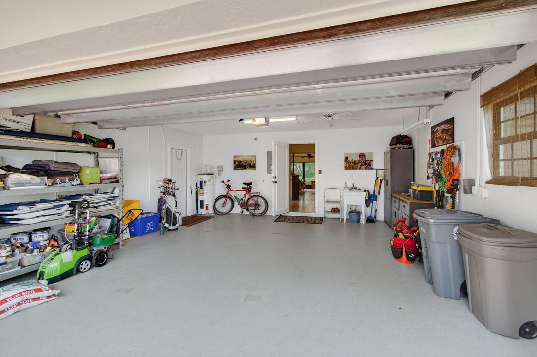 En Venta: $479,000 (3 camas, 2 baños, 2104 Pies cuadrados)