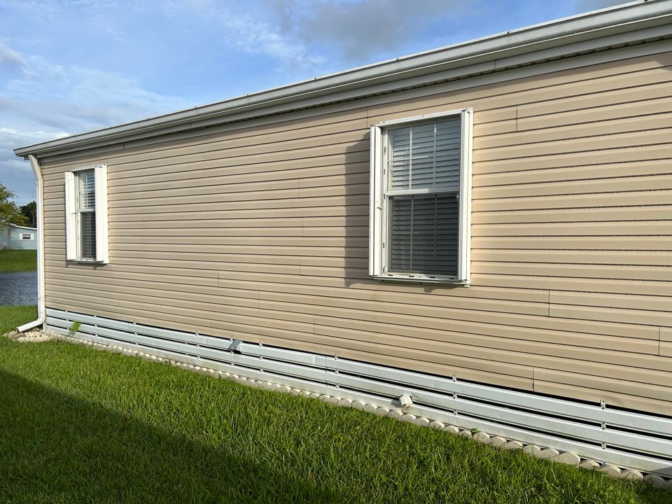 For Sale: $129,900 (3 beds, 2 baths, 1848 Square Feet)