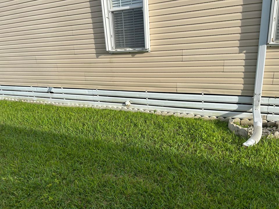 For Sale: $129,900 (3 beds, 2 baths, 1848 Square Feet)