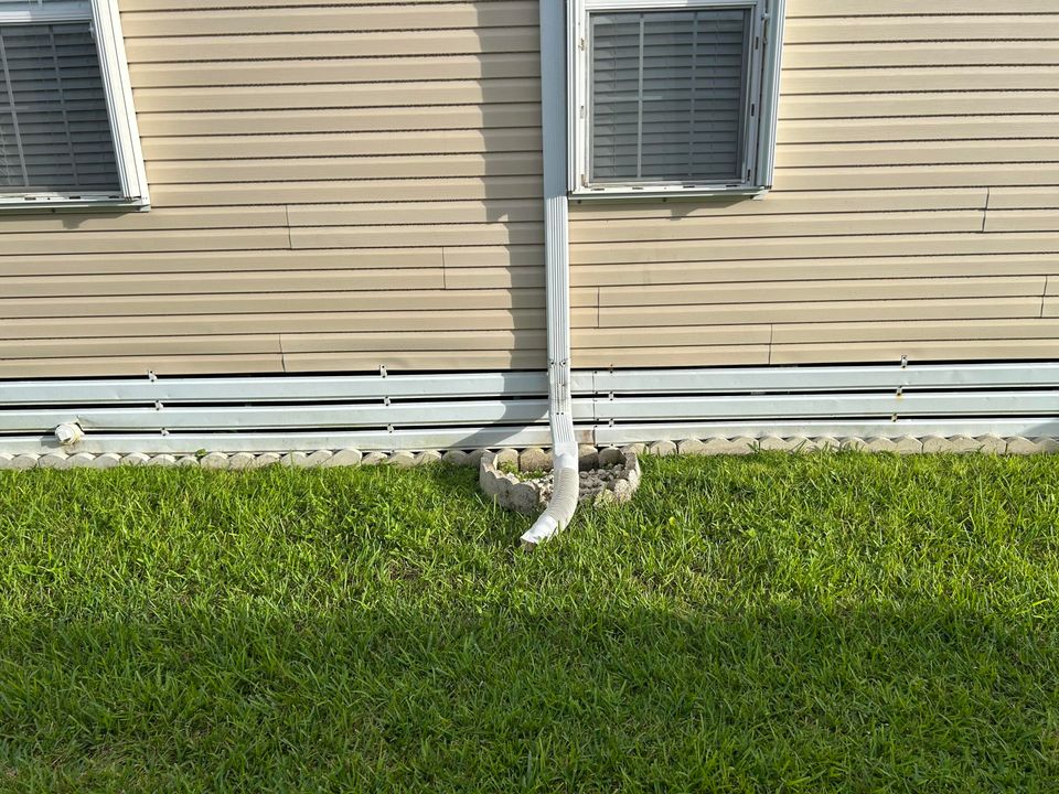 For Sale: $129,900 (3 beds, 2 baths, 1848 Square Feet)