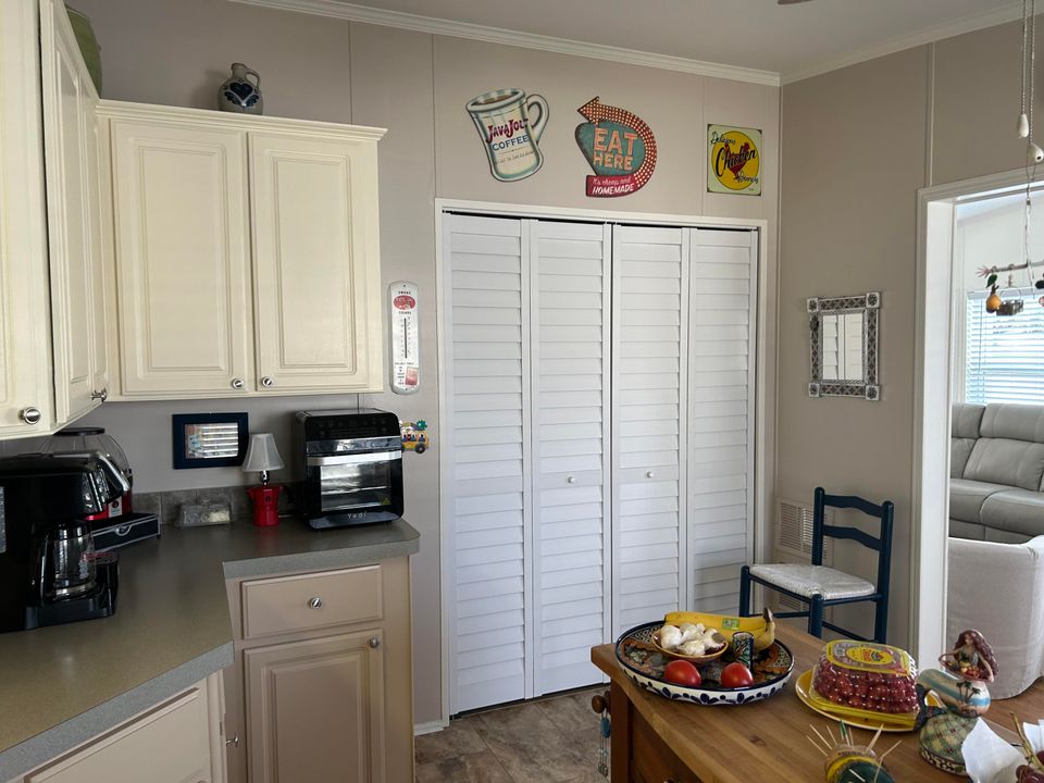 For Sale: $129,900 (3 beds, 2 baths, 1848 Square Feet)