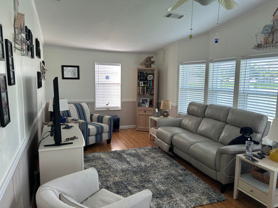 For Sale: $129,900 (3 beds, 2 baths, 1848 Square Feet)