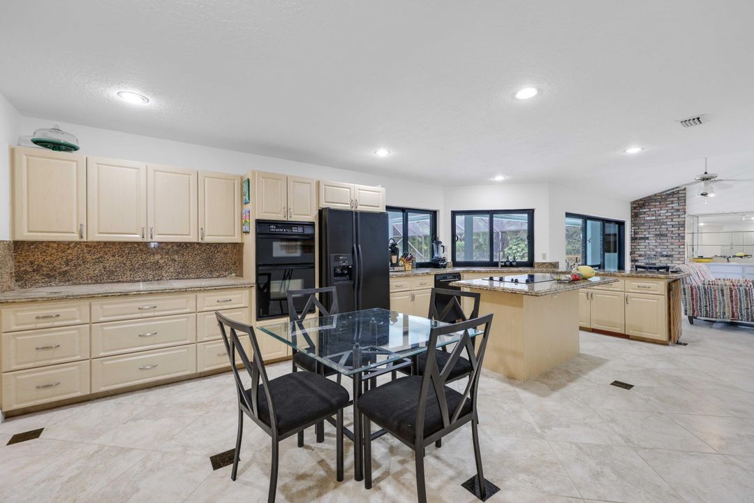 На продажу: $1,100,000 (3 спален, 3 ванн, 2577 Квадратных фут)