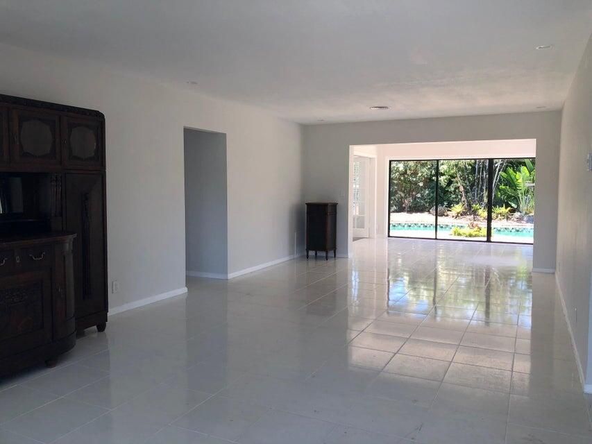 For Rent: $3,800 (3 beds, 2 baths, 1384 Square Feet)