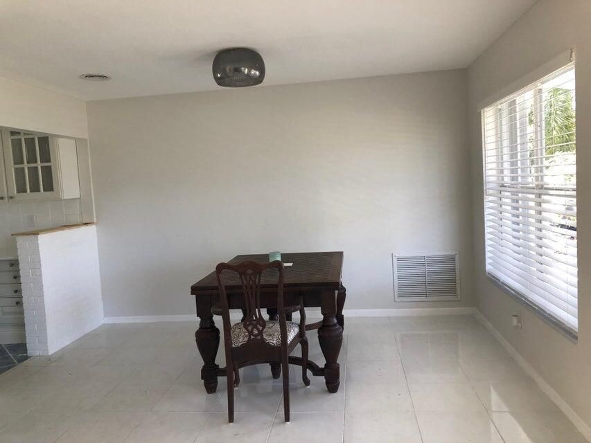 For Rent: $3,800 (3 beds, 2 baths, 1384 Square Feet)