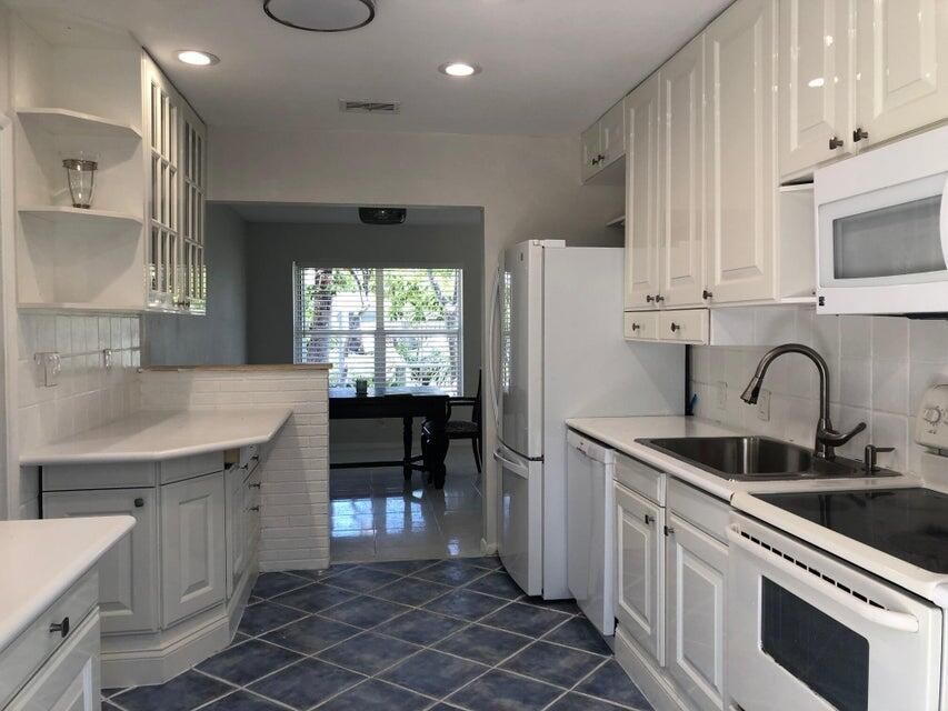 For Rent: $3,800 (3 beds, 2 baths, 1384 Square Feet)