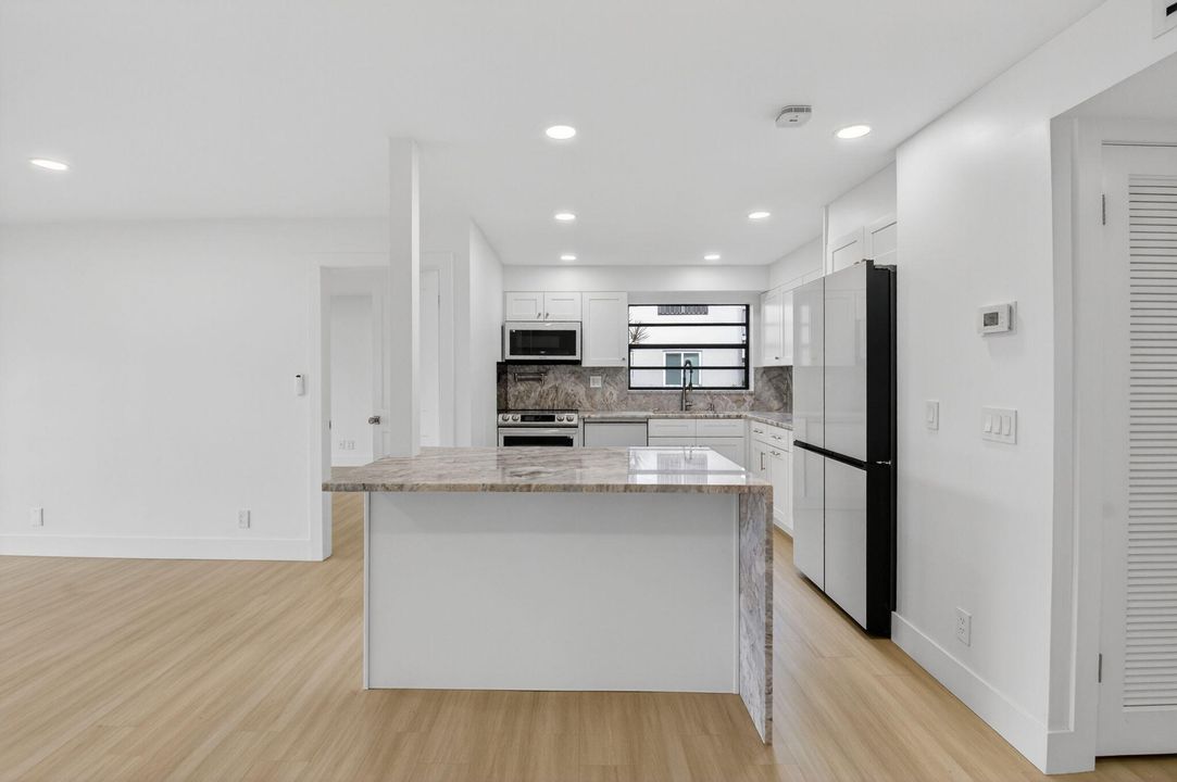 En Venta: $259,999 (2 camas, 2 baños, 1040 Pies cuadrados)