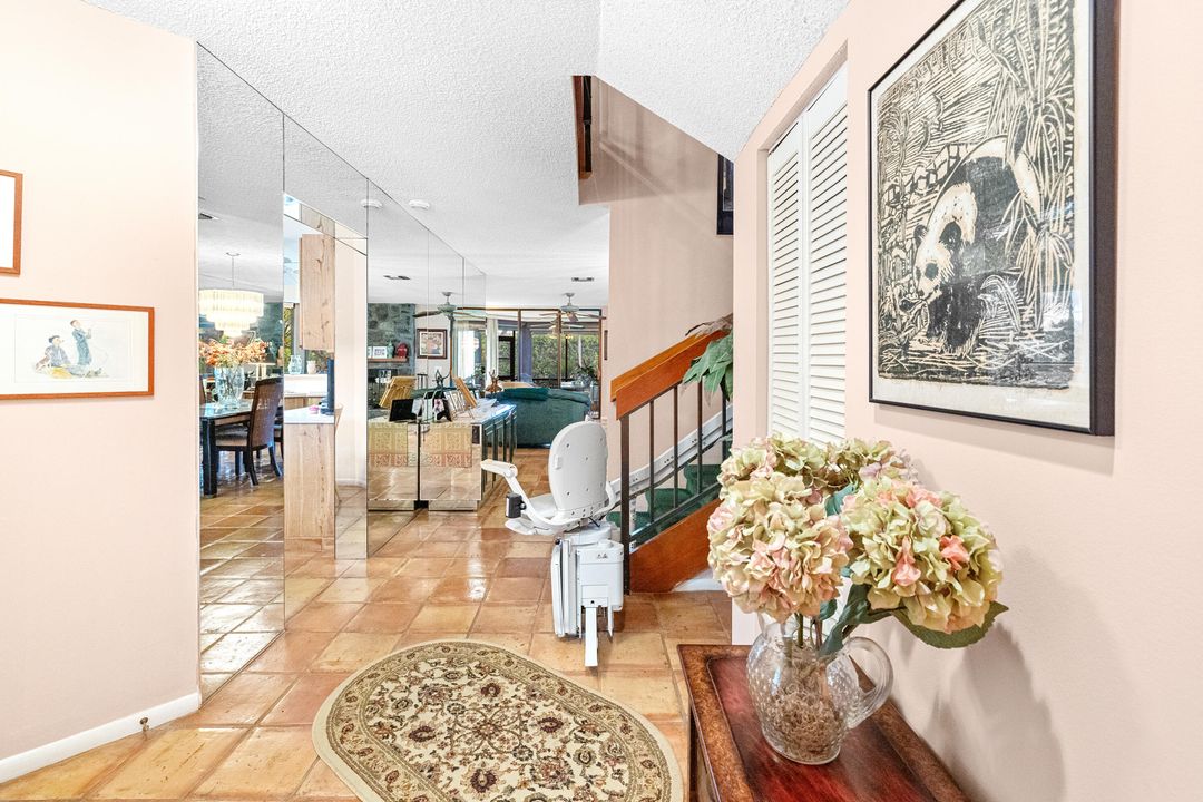 En Venta: $375,000 (3 camas, 2 baños, 1920 Pies cuadrados)