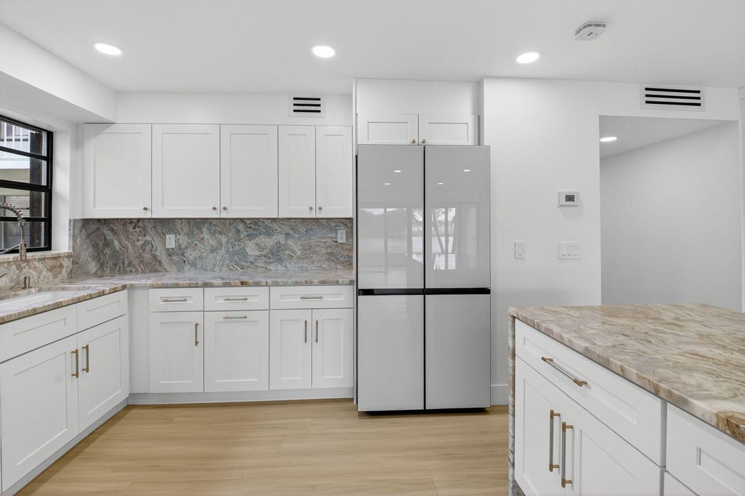 En Venta: $259,999 (2 camas, 2 baños, 1040 Pies cuadrados)