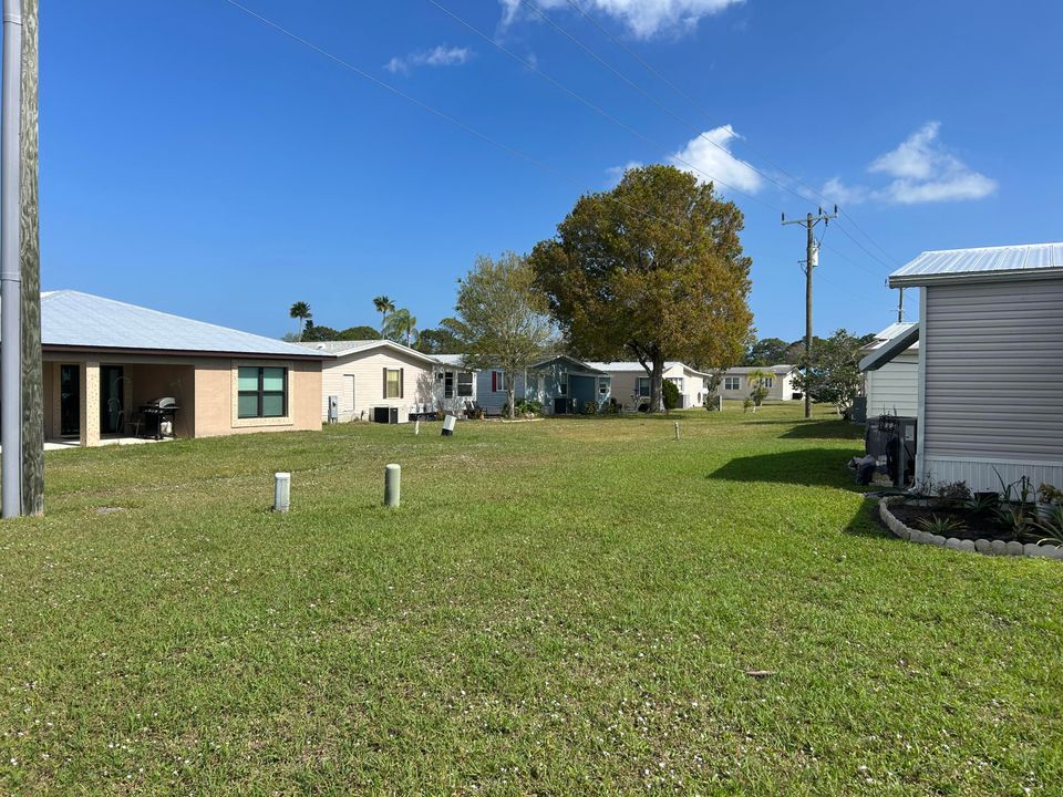 For Sale: $44,900 (2 beds, 2 baths, 1344 Square Feet)