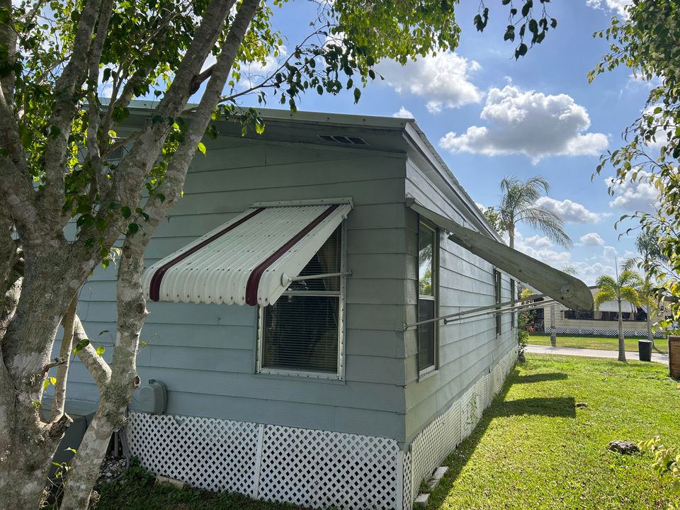 For Sale: $44,900 (2 beds, 2 baths, 1344 Square Feet)