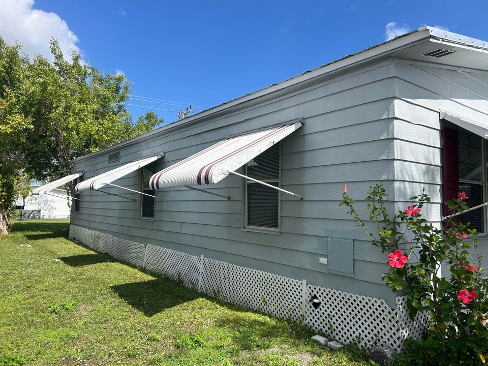 For Sale: $44,900 (2 beds, 2 baths, 1344 Square Feet)