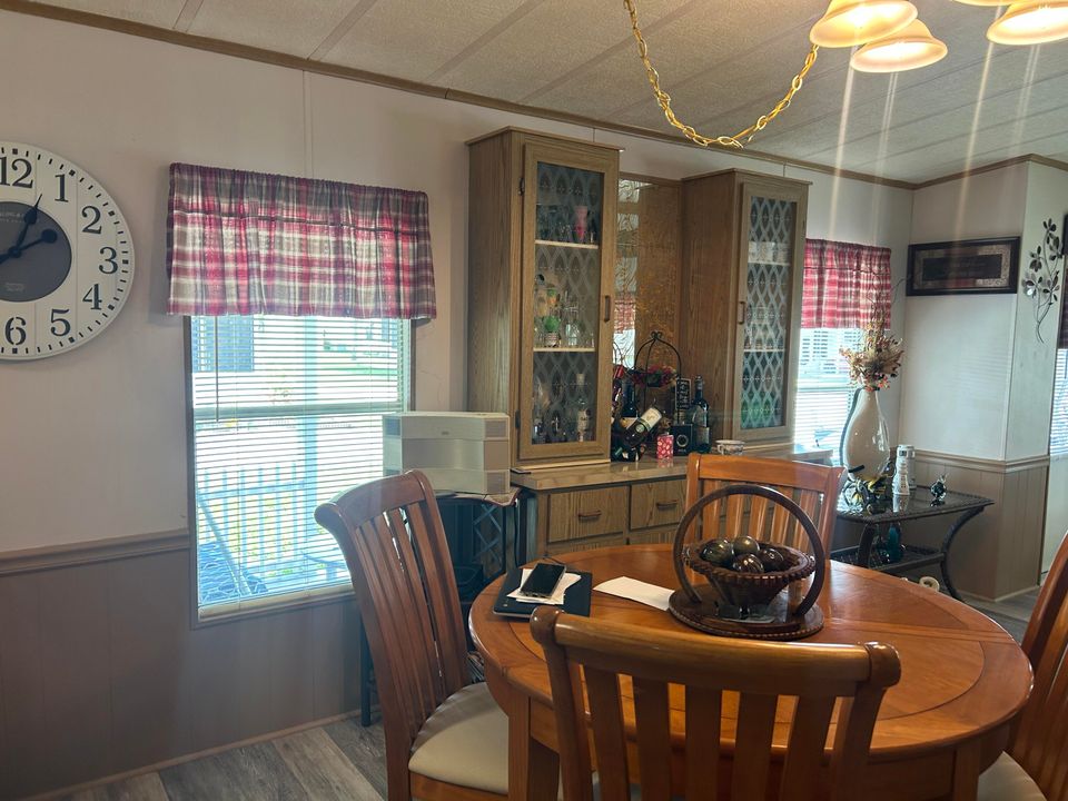 For Sale: $44,900 (2 beds, 2 baths, 1344 Square Feet)