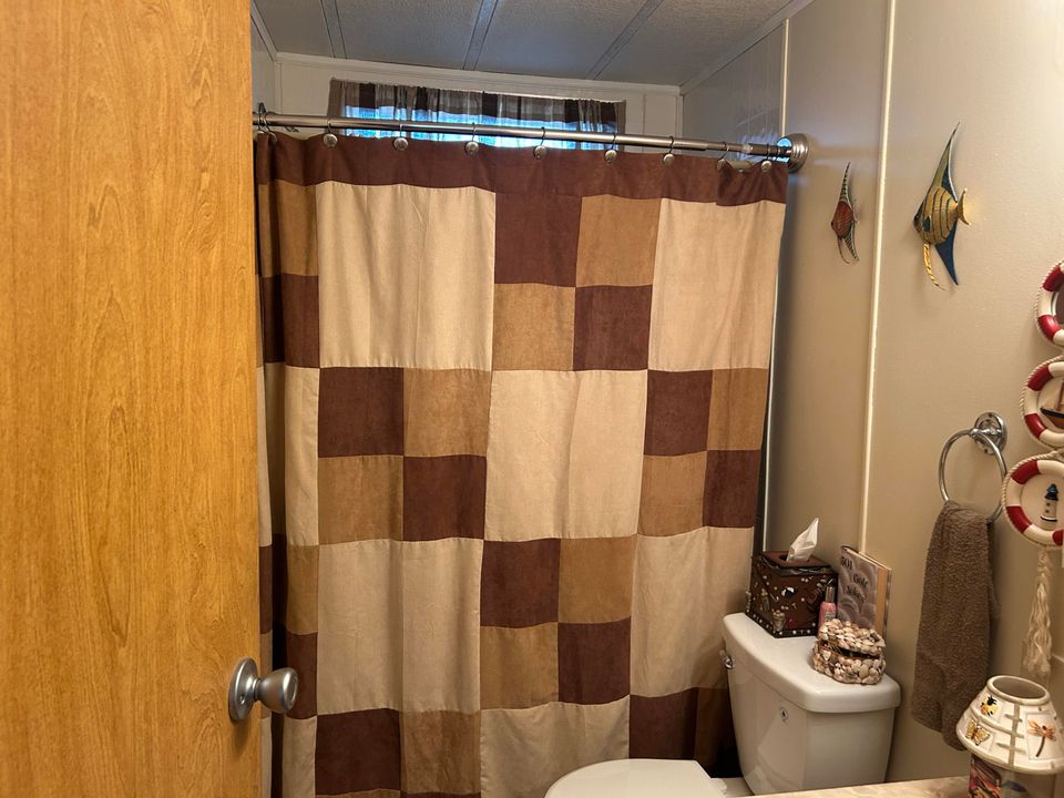 For Sale: $44,900 (2 beds, 2 baths, 1344 Square Feet)