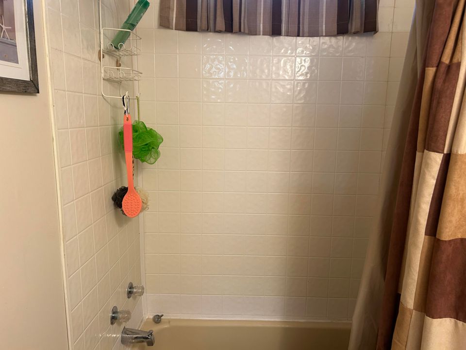 For Sale: $44,900 (2 beds, 2 baths, 1344 Square Feet)