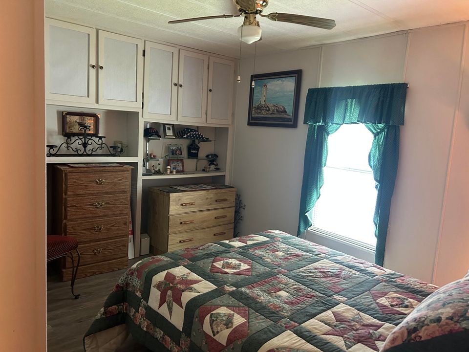 For Sale: $44,900 (2 beds, 2 baths, 1344 Square Feet)