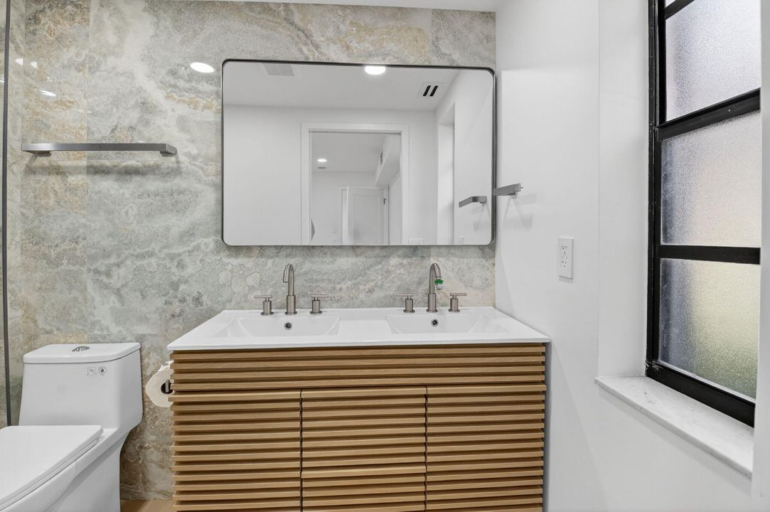 En Venta: $259,999 (2 camas, 2 baños, 1040 Pies cuadrados)