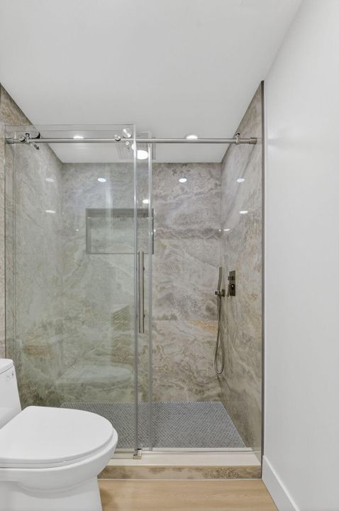 En Venta: $259,999 (2 camas, 2 baños, 1040 Pies cuadrados)