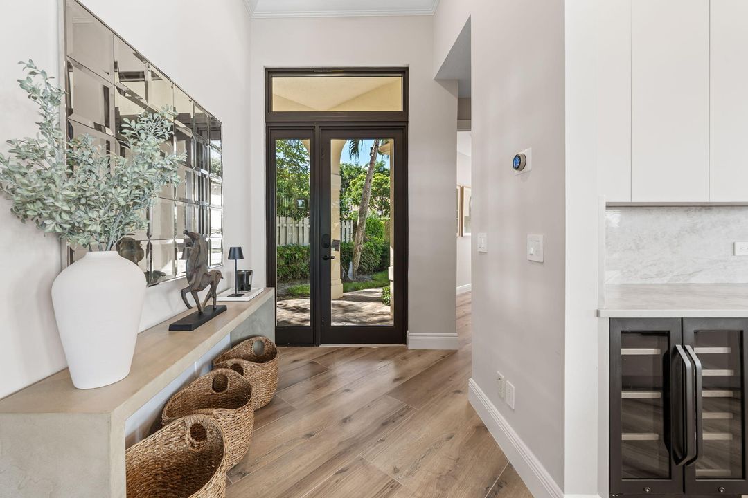 For Rent: $22,000 (3 beds, 3 baths, 2277 Square Feet)