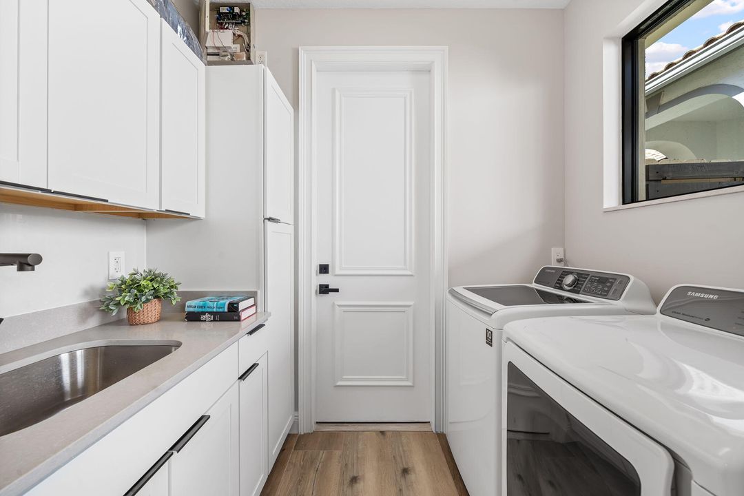 For Rent: $22,000 (3 beds, 3 baths, 2277 Square Feet)