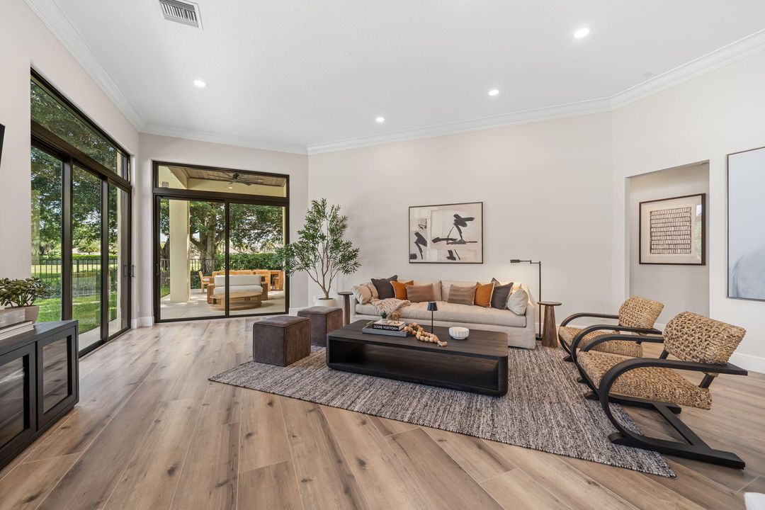 For Rent: $22,000 (3 beds, 3 baths, 2277 Square Feet)