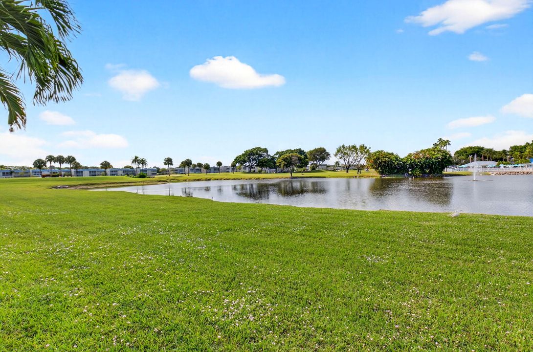 En Venta: $259,999 (2 camas, 2 baños, 1040 Pies cuadrados)