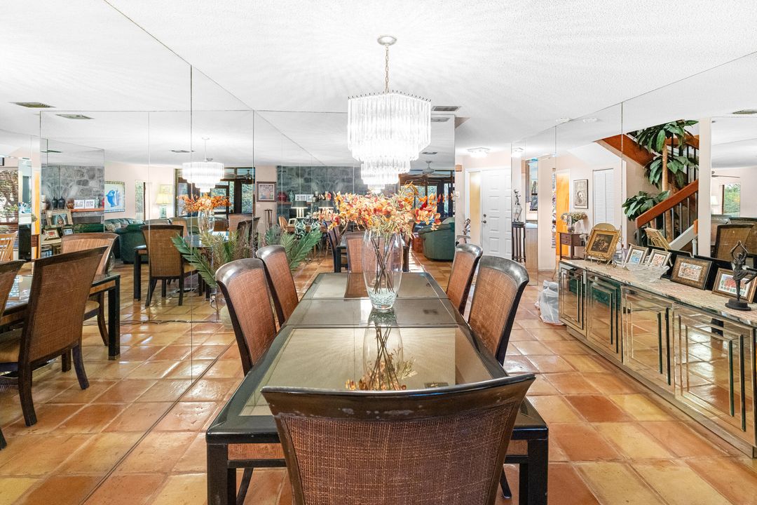 En Venta: $375,000 (3 camas, 2 baños, 1920 Pies cuadrados)