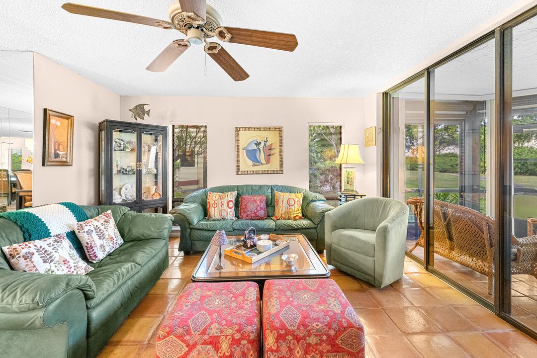 En Venta: $375,000 (3 camas, 2 baños, 1920 Pies cuadrados)